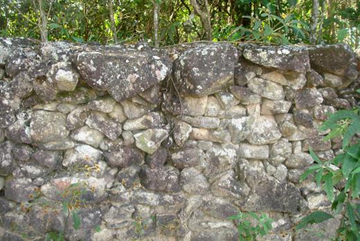 Muro de pedra em Jaguariúna e região. Durabilidade e garantia